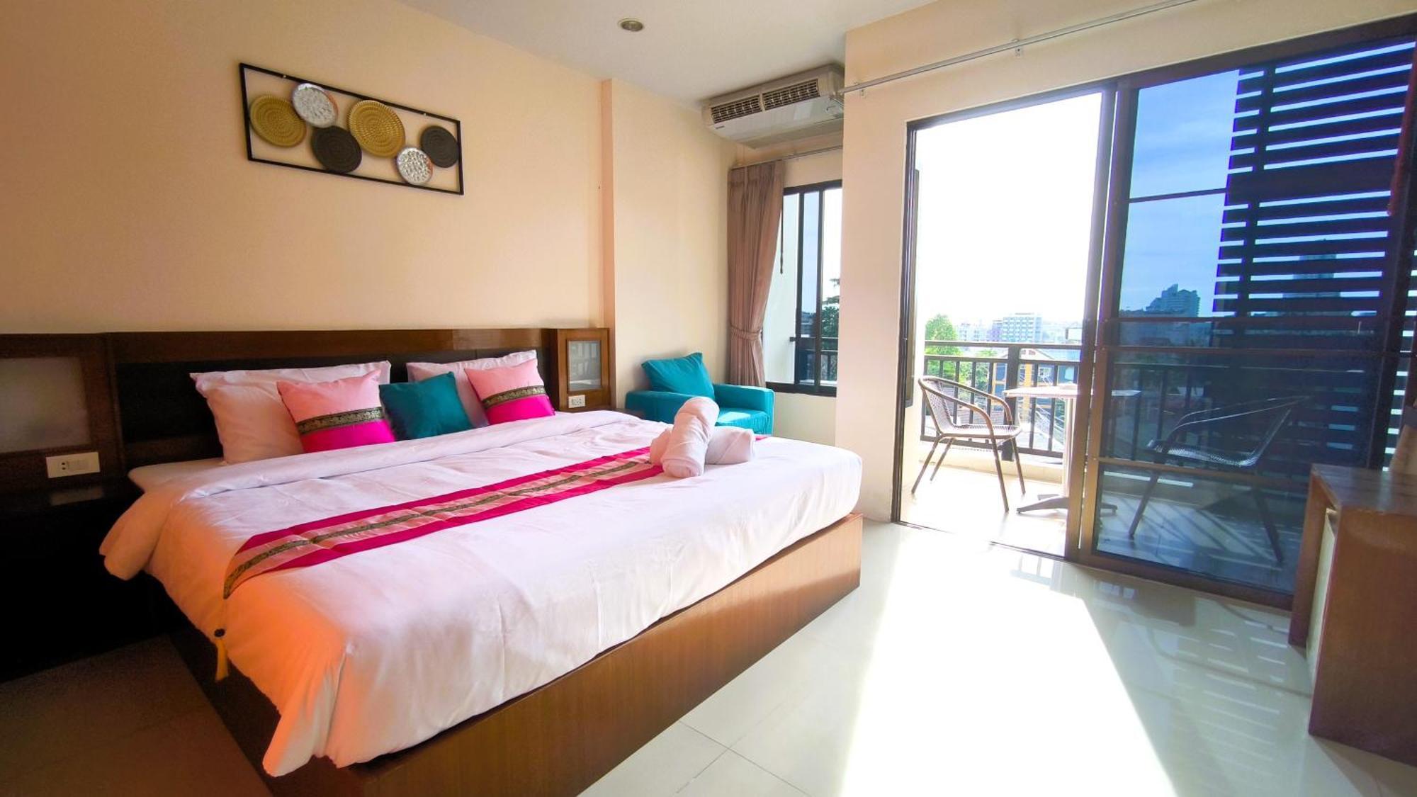 Lucky Buako Hotel Patong Esterno foto