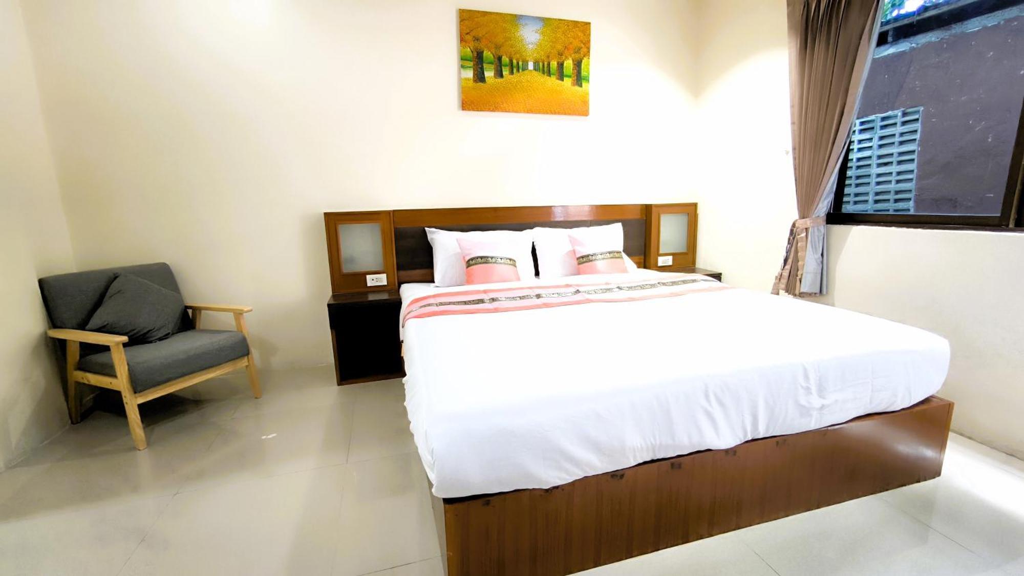 Lucky Buako Hotel Patong Esterno foto